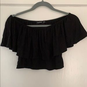 BOOHOO Ruffle off the shoulder Crop!